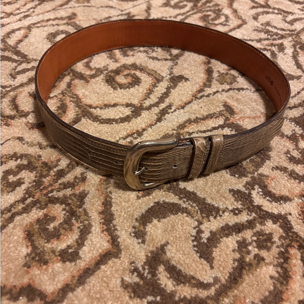 Womens Belt Size medium Gray Lizard Leather